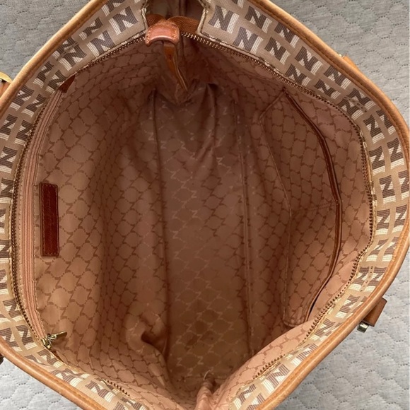 Nicole St Gilles Paris tote - Picture 6 of 10